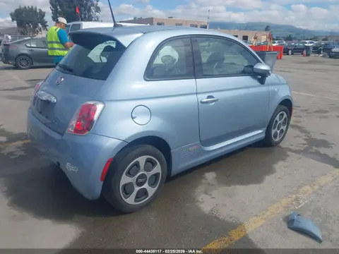 2015 Fiat 500E BATTERY ELECTRIC VIN 3C3CFFGE0FT503074 фото 4