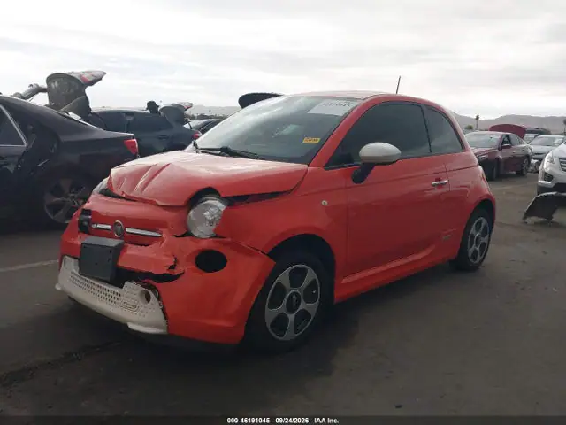 3C3CFFGE5GT113718 — 2016 Fiat 500E Battery Electric, фото 2 с аукциона IAAI 13.10.2026, Передняя часть слева
