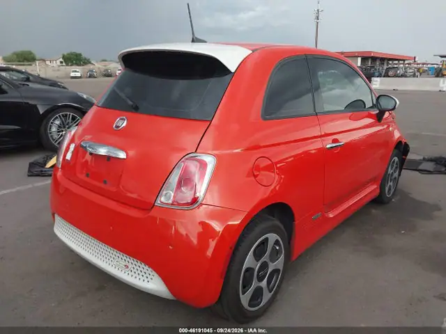 3C3CFFGE5GT113718 — 2016 Fiat 500E Battery Electric, фото 4 с аукциона IAAI 13.10.2026, Передняя часть слева