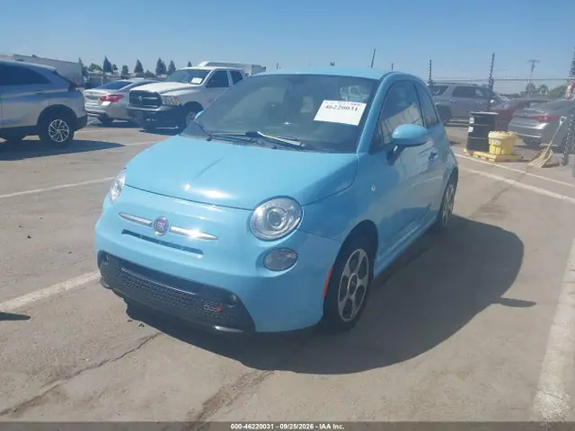 3C3CFFGE4HT634365 — 2017 Fiat 500E Battery Electric, фото 2 с аукциона IAAI 06.10.2026, Естественный износ