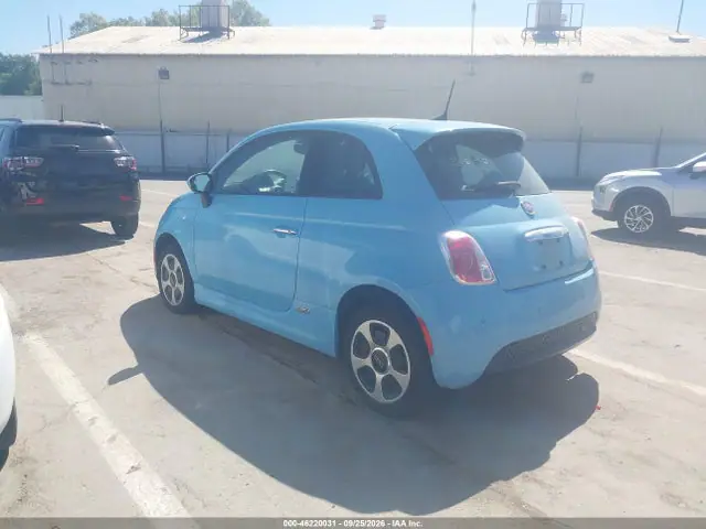 3C3CFFGE4HT634365 — 2017 Fiat 500E Battery Electric, фото 3 с аукциона IAAI 06.10.2026, Естественный износ