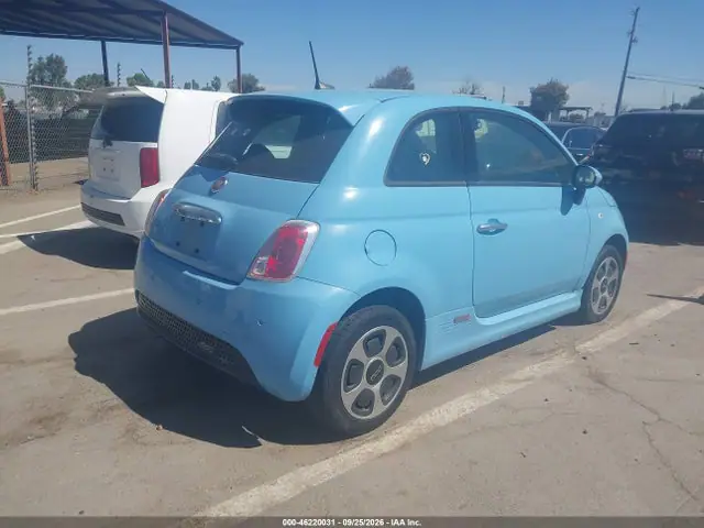 3C3CFFGE4HT634365 — 2017 Fiat 500E Battery Electric, фото 4 с аукциона IAAI 06.10.2026, Естественный износ