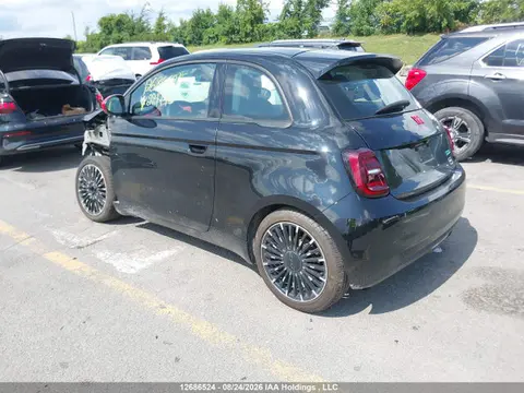 2024 Fiat 500e Red VIN ZFAFFAA42RX221773 фото 3