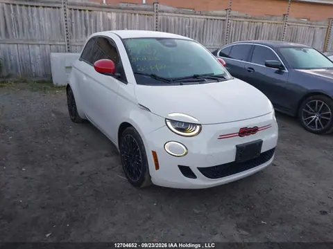 ZFAFFAA4XRX207037 — 2024 Fiat 500E Red, Подтопление (Water), фото до ремонта