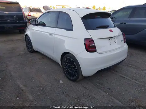 2024 Fiat 500e Red VIN ZFAFFAA4XRX207037 фото 3