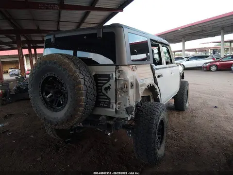 2023 Ford Bronco Badlands VIN 1FMEE5DP5PLB87834 фото 4