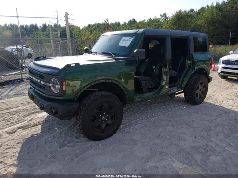 2024 Ford Bronco Black Diamond VIN 1FMEE1BP5RLB22139 фото 2