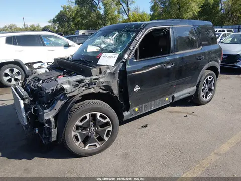 2021 Ford Bronco Sport Outer Banks VIN 3FMCR9C6XMRA68833 фото 2