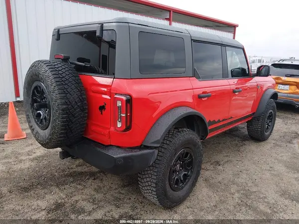 1FMEE5DPXNLB44572 — 2022 Ford Bronco, фото 4 с аукциона IAAI, Передняя часть