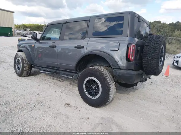 1FMEE5DP4PLB51844 — 2023 Ford Bronco, фото 3 с аукциона IAAI, Передняя часть