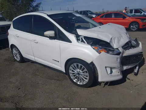 1FADP5AU1JL102246 — 2018 Ford C-MAX Hybrid SE, Передняя часть (Front End), фото до ремонта