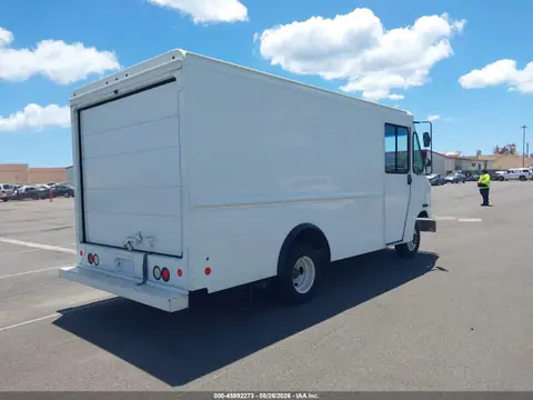 2018 Ford E-350 Stripped VIN 1FC3E3K61JDC35017 фото 4