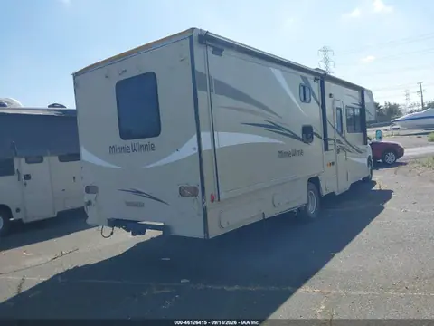 2016 Ford E-450 Cutaway VIN 1FDXE4FS0GDC53303 фото 4