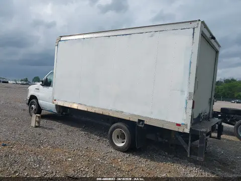 2018 Ford E-450 Cutaway VIN 1FDXE4FS4JDC08713 фото 3