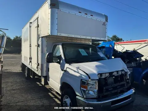 2022 Ford E-450 Cutaway VIN 1FDXE4FN8NDC39933 фото 1