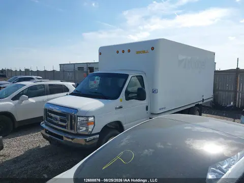2019 Ford Econoline E450 Super Duty Cutaway Van VIN 1FDXE4FS0KDC23467 фото 2