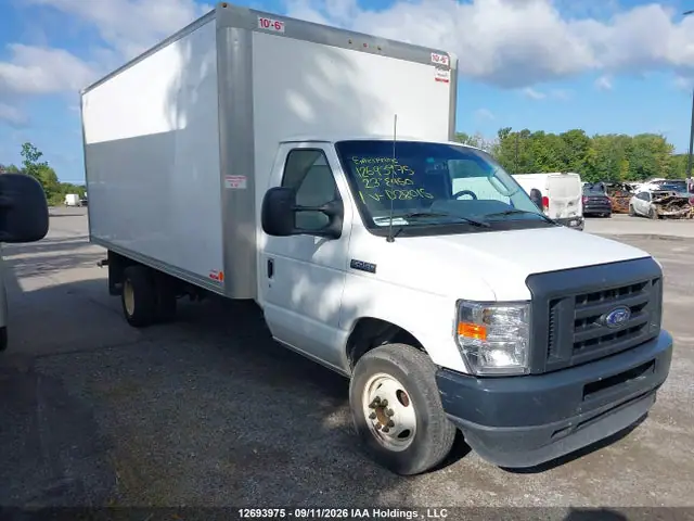 1FDWE4FK4PDD28015 Ford Econoline E450 Super Duty Cutaway Van 2023 — повреждение Левый бок, фото до ремонта
