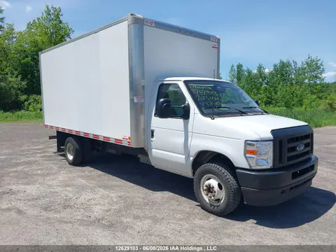 1FDXE4FN6RDD15106 — 2024 Ford Econoline E450 Super Duty Cutaway Van, Передняя часть (Front), фото до ремонта