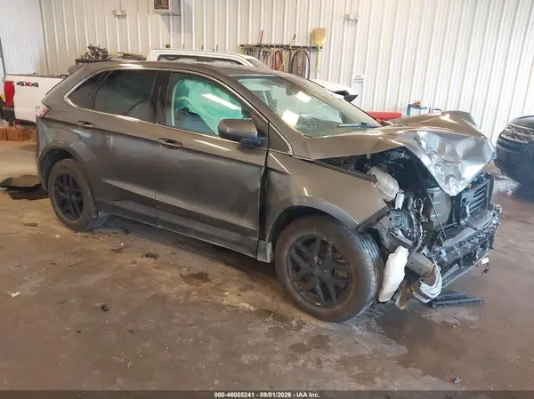 2FMPK4J91MBA52301 — 2021 Ford EDGE, Передняя часть (Front & Rear), фото до ремонта