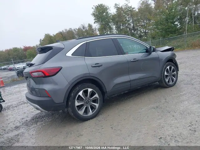 1FMCU9JZ1PUA92866 — 2023 Ford Escape Platinum, фото 4 с аукциона IAAI 13.10.2026, Передняя часть