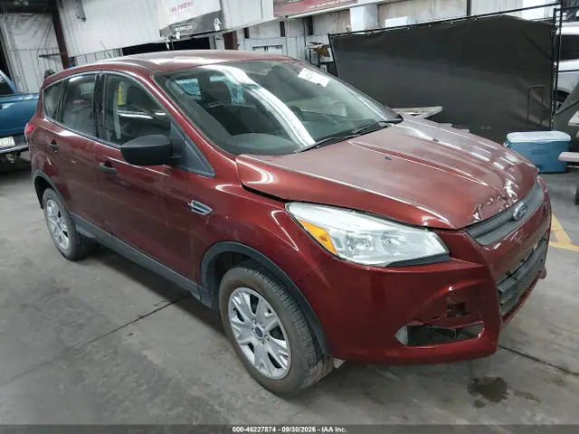 1FMCU0F79FUA25501 — 2015 Ford Escape S, Передняя часть слева (Left Front), фото до ремонта