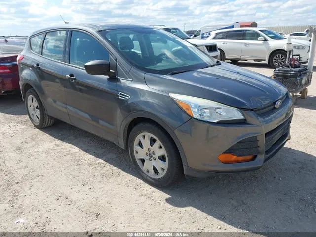 2016 Ford ESCAPE S VIN 1FMCU0F71GUB58562 фото 1