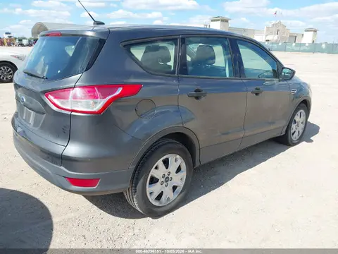 2016 Ford ESCAPE S VIN 1FMCU0F71GUB58562 фото 4