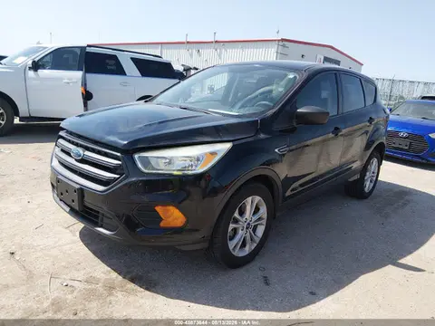 2017 Ford ESCAPE S VIN 1FMCU0F71HUE35518 фото 2