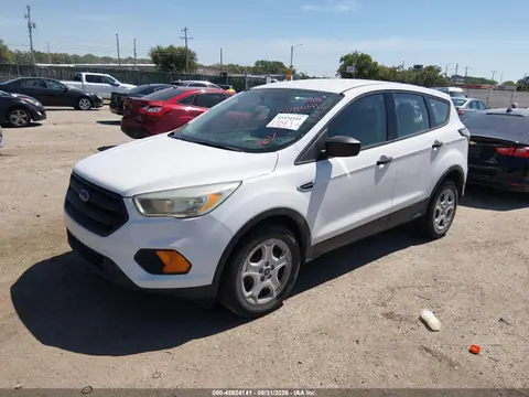 2017 Ford ESCAPE S VIN 1FMCU0F70HUA14079 фото 2