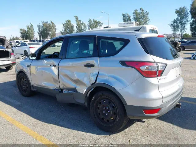 1FMCU0F70HUB44587 — 2017 Ford Escape S, фото 3 с аукциона IAAI 13.10.2026, Левый бок