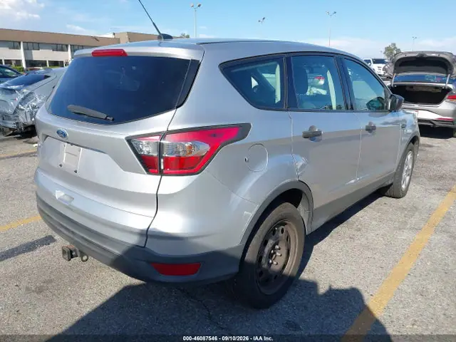 1FMCU0F70HUB44587 — 2017 Ford Escape S, фото 4 с аукциона IAAI 13.10.2026, Левый бок