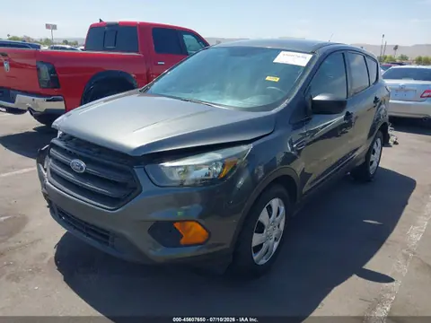 2018 Ford ESCAPE S VIN 1FMCU0F75JUB86808 фото 2