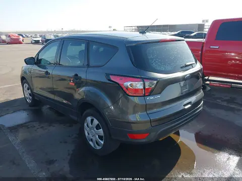 2018 Ford ESCAPE S VIN 1FMCU0F75JUB86808 фото 3