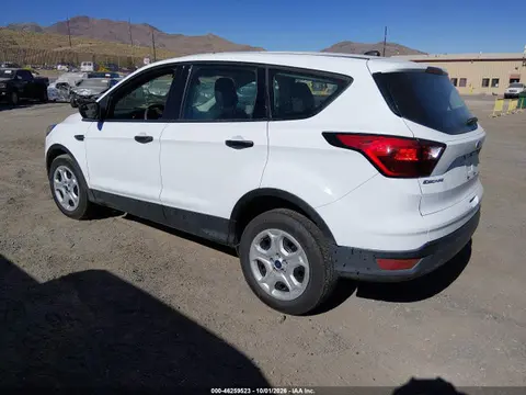 2019 Ford ESCAPE S VIN 1FMCU0F72KUB61897 фото 3