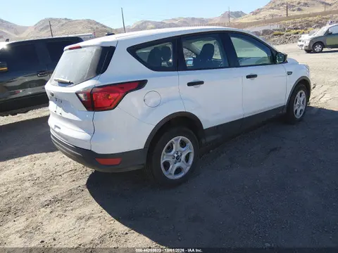 2019 Ford ESCAPE S VIN 1FMCU0F72KUB61897 фото 4