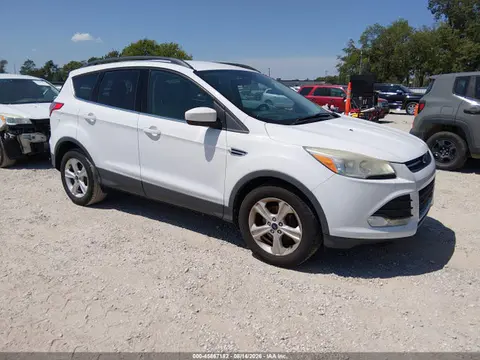 1FMCU0GX7EUB96888 — 2014 Ford Escape SE, Естественный износ (Normal Wear & Tear), фото до ремонта