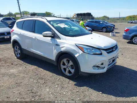 2014 Ford ESCAPE SE VIN 1FMCU0G97EUB37440 фото 1
