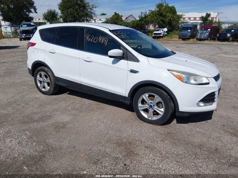 1FMCU0GXXEUD02475 — 2014 Ford Escape SE, Естественный износ (Normal Wear & Tear), фото до ремонта