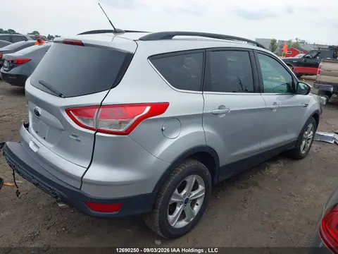 2015 Ford ESCAPE SE VIN 1FMCU9G98FUC47208 фото 4