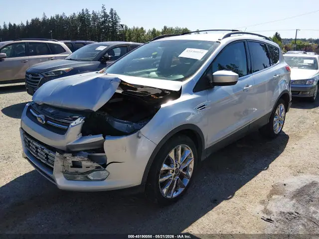 1FMCU9GX3FUC37099 — 2015 Ford Escape SE, фото 2 с аукциона IAAI 14.10.2026, Передняя и задняя части