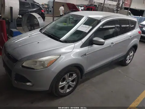 2015 Ford ESCAPE SE VIN 1FMCU0G76FUB81574 фото 2