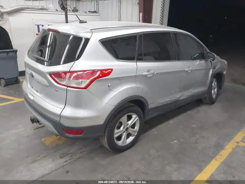 2015 Ford ESCAPE SE VIN 1FMCU0G76FUB81574 фото 4