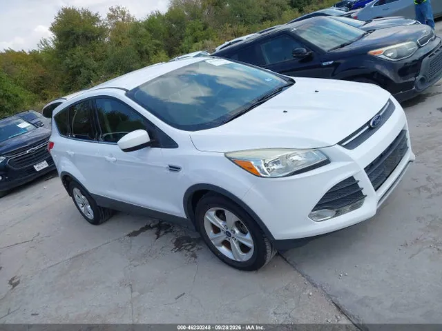 2015 Ford ESCAPE SE VIN 1FMCU0G7XFUA07801 фото 1