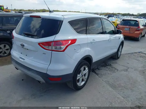 2015 Ford ESCAPE SE VIN 1FMCU0G7XFUA07801 фото 4