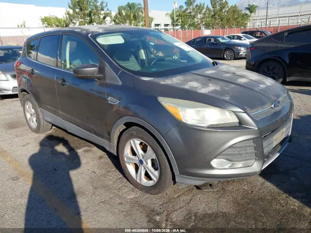 1FMCU0GX8FUA17839 — 2015 Ford Escape SE, Естественный износ (Normal Wear & Tear), фото до ремонта