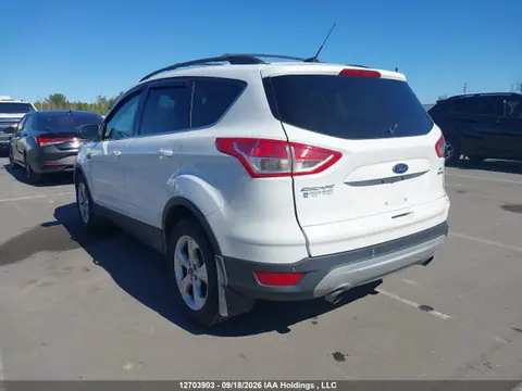 2016 Ford ESCAPE SE VIN 1FMCU9GX7GUA78704 фото 3