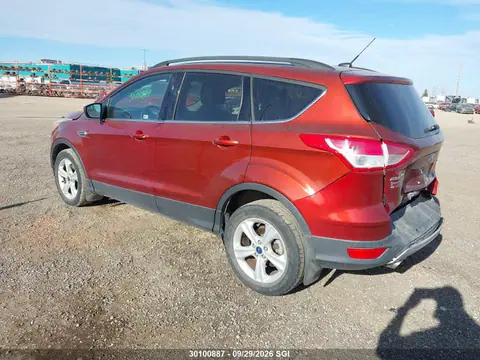 2016 Ford ESCAPE SE VIN 1FMCU9G98GUC15585 фото 3