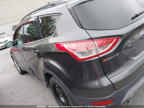2016 Ford ESCAPE SE VIN 1FMCU0GX8GUB09728 фото 3