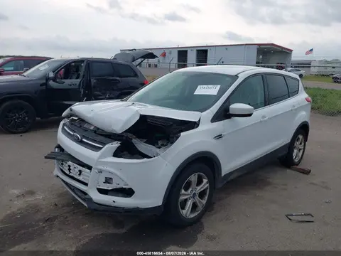 2016 Ford ESCAPE SE VIN 1FMCU9G99GUA14875 фото 2