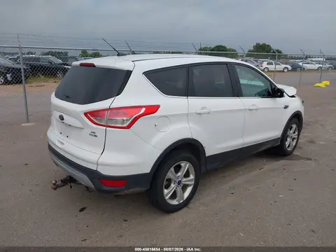 2016 Ford ESCAPE SE VIN 1FMCU9G99GUA14875 фото 4